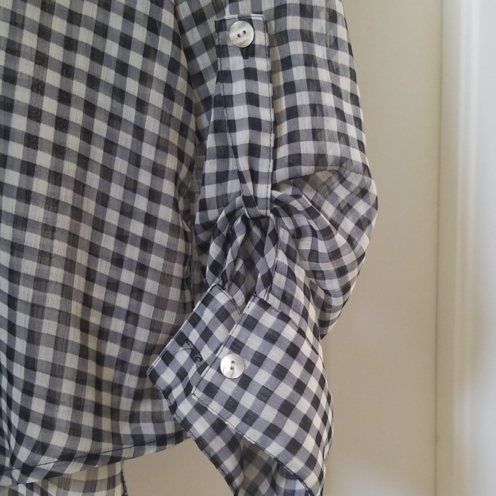 Checkerd blouse - Picture 2 of 2